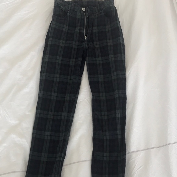 Brandy Melville Pants - Brandy Melville stretchy pants size s